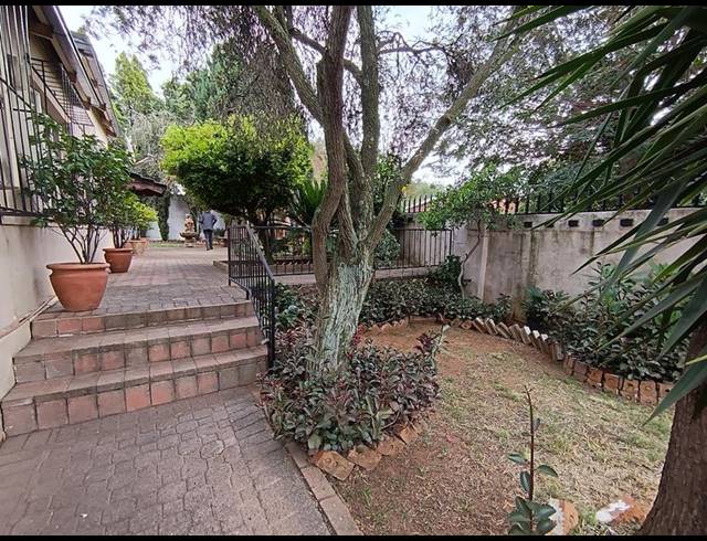 4 BEDROOM HOUSE FOR SALE IN PRIMROSE